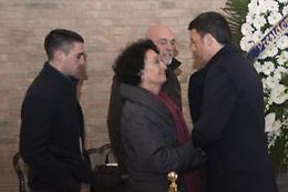 Venezia in fila rende omaggio a Valeria Solesin
