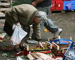 Un italiano su 4 è a rischio povertà