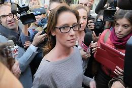 Cucchi minacciata sui social: «Prima o poi una palla in testa»