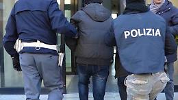 Picchia a morte la mamma, arrestato 33enne