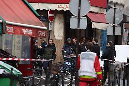 Sparatoria in strada a Parigi, almeno 2 morti e diversi feriti