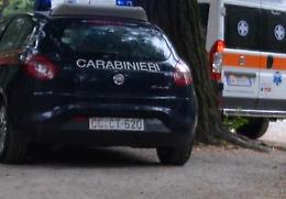 Uccide moglie e bimbo di 3 anni con la mannaia