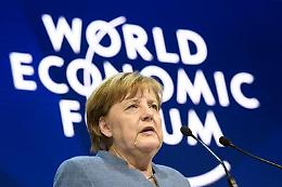 Merkel contro Trump: «Isolarsi non è la risposta»
