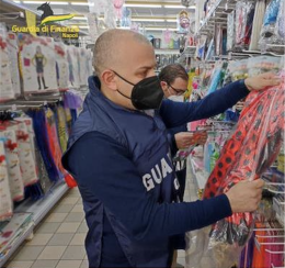 Prodotti per carnevale contraffatti, scatta il sequestro