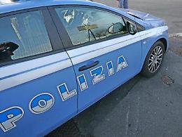 Trovato con anelli d'oro e telefonini: denunciato per ricettazione