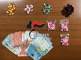 Nasconde droga nella cappella votiva, preso pusher
