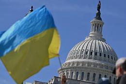 Ucraina, Congresso Usa approva pacchetto aiuti. Biden: «Armi a Kiev già questa settimana»