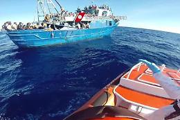 Naufraga barcone, almeno 20 morti