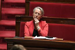 Coronavirus, la ministra francese: «Non andate in vacanza in Spagna»