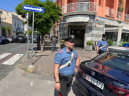 Famiglia ferita, spari con la mitraglietta dopo lite