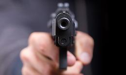 Giugliano, spari contro l'abitazione di un magistrato