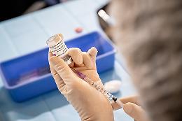 Covid, appello Asl Caserta: "Battaglia non è finita, vacciniamoci"