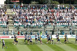 Mille tifosi per l'allenamento del Napoli. E Osimhen già segna