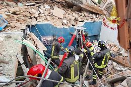 Torino, crolla palazzina: morto bimbo di 4 anni