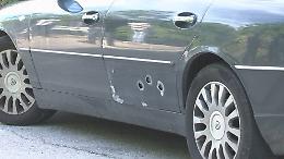 Auto crivellate di colpi in pieno centro, giallo ad Avellino