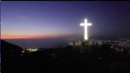 Monte Pendolo, sabato la benedizione e l'illuminazione della Croce che sarà visibile da Napoli