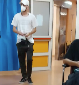 Al Pronto soccorso del San Paolo con una pistola in bella mostra