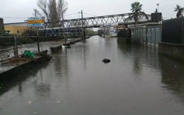 Maltempo, fiume Sarno straripa a Castellammare di Stabia: famiglie portate via con mezzi anfibi e sub
