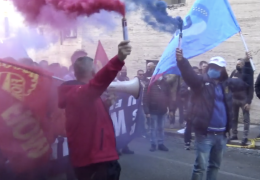 Whirlpool Napoli, tensione al Mise: i ministri non arrivano, sindacati restano a oltranza