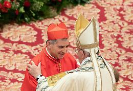 Vaticano, il cardinale Becciu indagato per associazione a delinquere