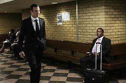 Uccise la fidanzata, Pistorius libero a gennaio dopo 10 anni