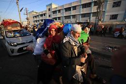 Israele-Hamas, tregua in vigore da oggi: primi 13 ostaggi liberi nel pomeriggio