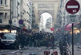  Parigi, i curdi protestano dopo gli omicidi: nuovi scontri con la polizia