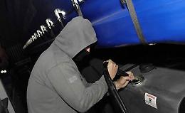 Rubava gasolio dai camion: arrestato ladro seriale in trasferta