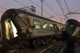 Milano, deraglia treno: 3 morti