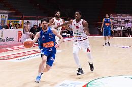 Basket A2, la Gevi Napoli sbanca Pistoia. Sacripanti: «Risultato mai in discussione»