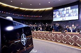 Guerra in Ucraina, Nato: «Russia pagherà errore Putin»