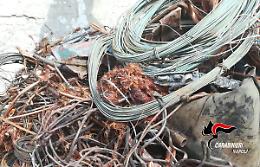 Cavi elettrici bruciati scoperti in una ditta