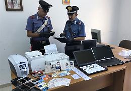 Rubava dati anagrafici dei cittadini, preso il falsario