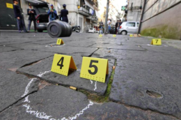 Agguato ai Quartieri Spagnoli, "Mozzarella" ascoltato dagli investigatori