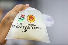Mozzarella Dop, primo progetto sull’Intelligenza Artificiale contro fake