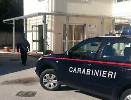 Violenza su minore, bidello sospeso