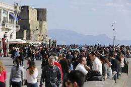 Napoli invasa dai turisti, resta in vetta alle mete preferite