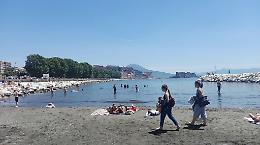 Torna balneabile il lungomare, bagni ok a "Mappatella beach"