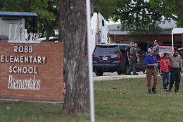 Sparatoria scuola Texas, Biden contro le lobby delle armi