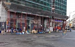 Piazza Garibaldi e Porta Nolana come un suk: esplode la protesta dei residenti