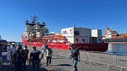 Migranti, 172 sbarcano a Salerno
