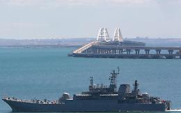 Guerra Ucraina-Russia, Kiev: «Ponte di Kerch e siti militari in Crimea obiettivi ufficiali»