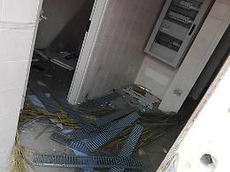 Scampia, vandalizzato il campetto di calcio