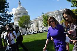 Pelosi: «Indagine di impeachment per Trump»