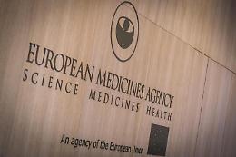 Pillola anti covid, Ema avvia revisione su molnupiravir