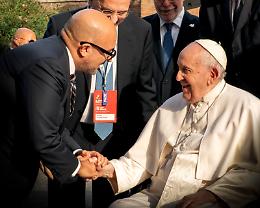 Incontro di pace, il ministro Sangiuliano accoglie il Papa e al Colosseo