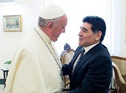 Papa Francesco ricorda incontro con Diego e prega per lui
