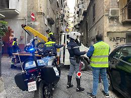 Quartieri Spagnoli, rimossi 120 paletti abusivi