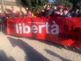 25 novembre, corteo a Roma contro la violenza sulle donne: «Siamo tutte Elena Cecchettin»