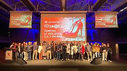 Futuro Remoto, falshmob contro la violenza sulle donne